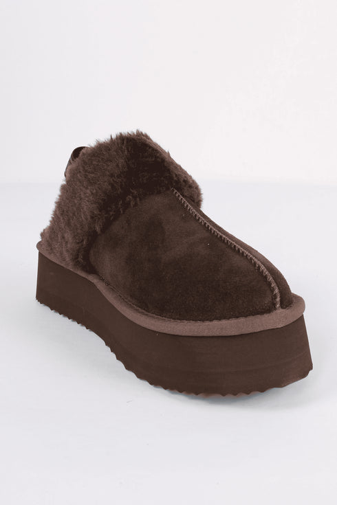 Gaelle Sabot Eskimo Boots Sabot In Suede E Pelliccia Con Elastico Logato Sul Retro 37 A25-GAELLEGACAW01530-MA02-37 - Francavilla Moda